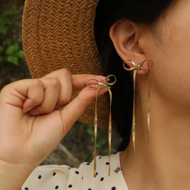 Veloura Golden Ribbon Drops