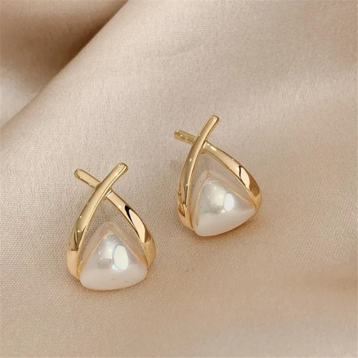 Aura Cross-Crest Pearl Studs