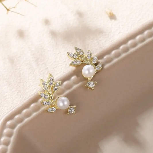 Luxe Pearl Laurel Studs