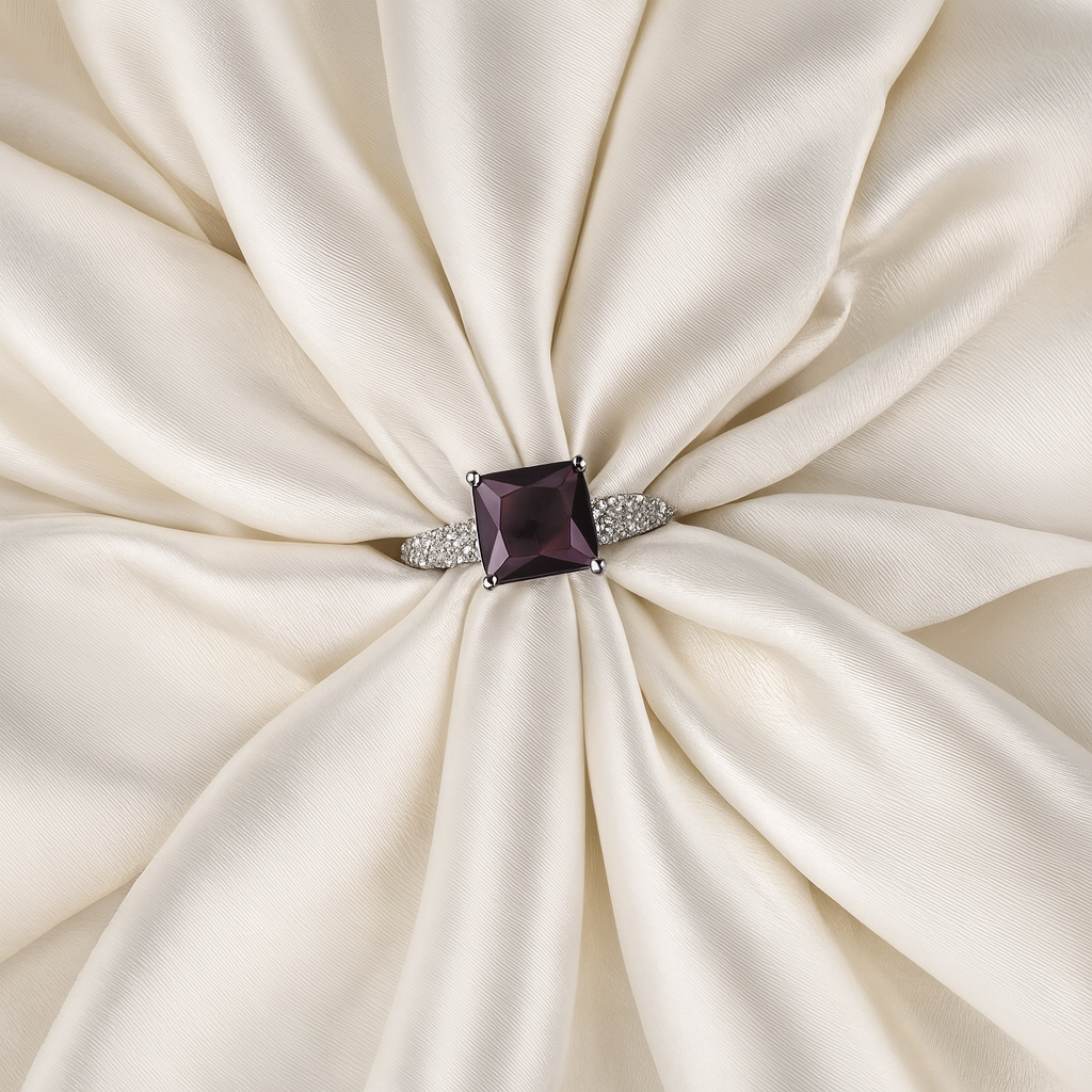 Royale Plum Solitaire Ring