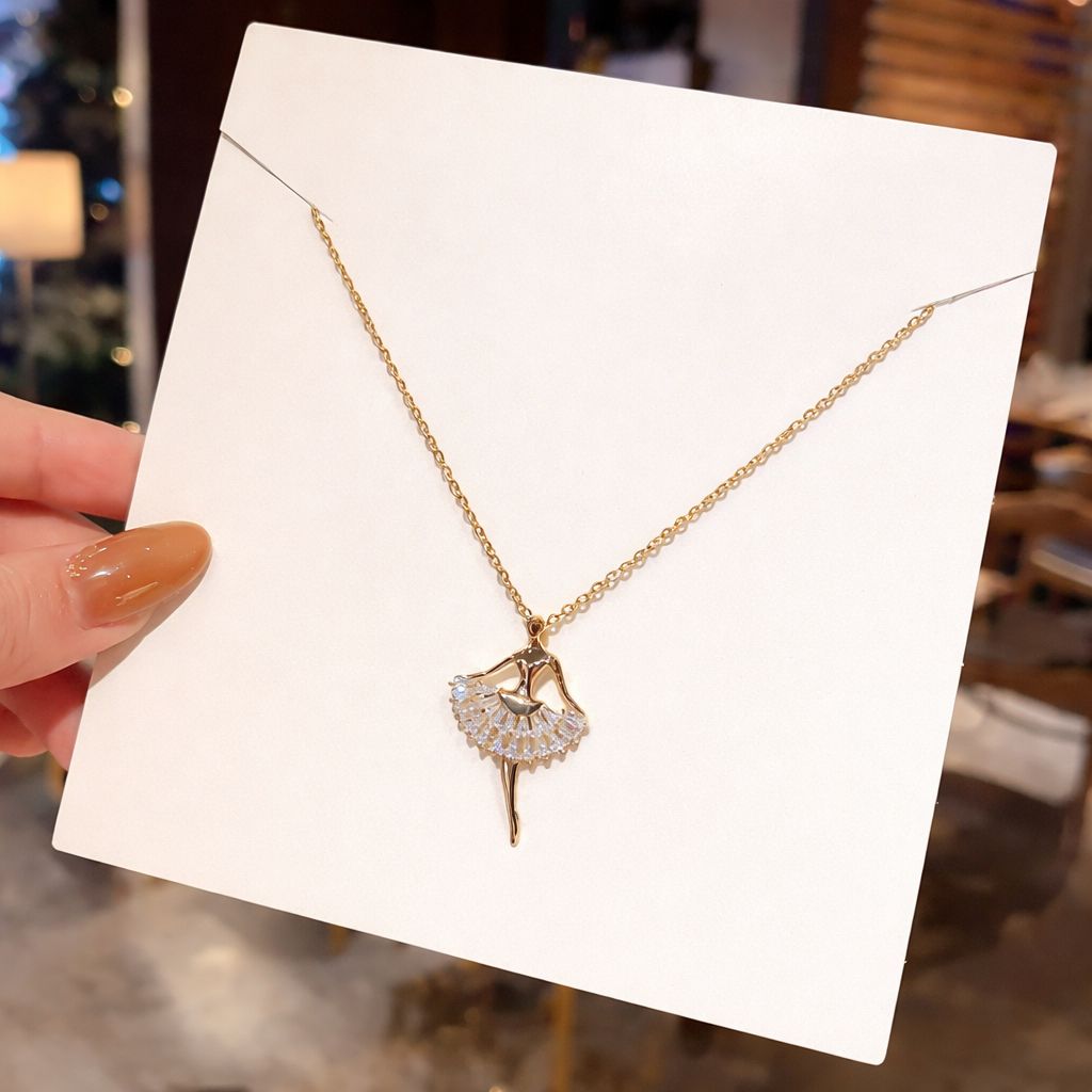 Étoile Ballet Grace Gold Pendant Necklace