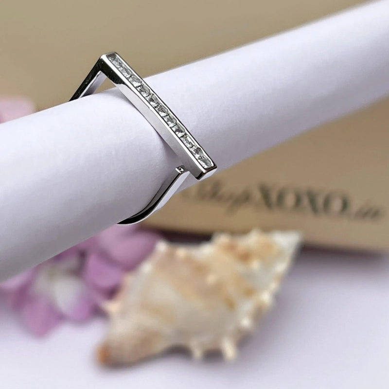 Véline V-Curve Pavé Ring