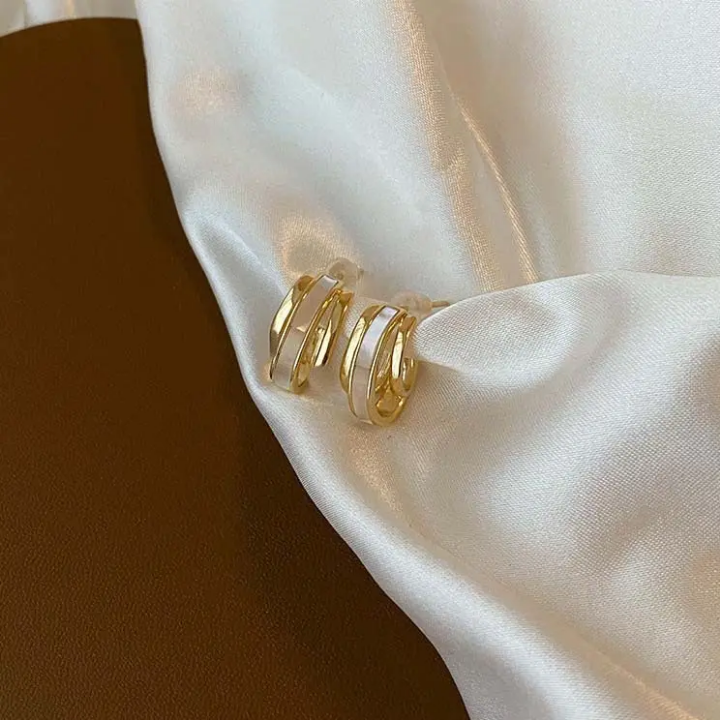 Aurelia Dual-Bar Gold Huggies