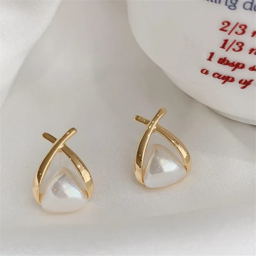 Aura Cross-Crest Pearl Studs
