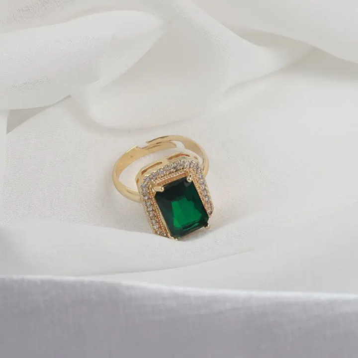 Emerald Royale Halo Ring