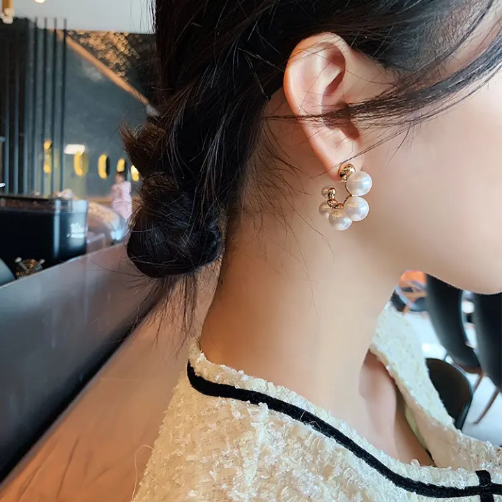 Aurora Cluster Pearl Hoops