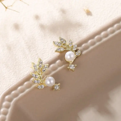Luxe Pearl Laurel Studs