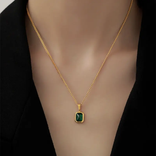 Emerald Luxe Classic Pendant