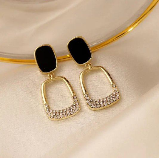 Noir Luxe Drop Earrings