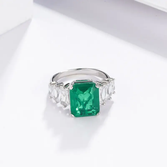 Emerald Royale Solitaire Ring