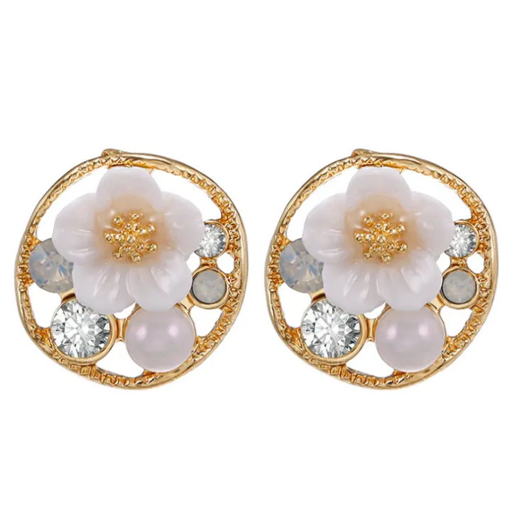 Blooming Pearl Aura Studs
