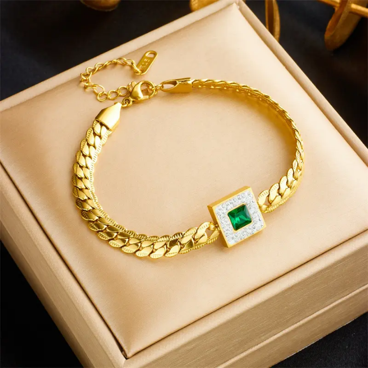 Emerald Royale Halo Bracelet