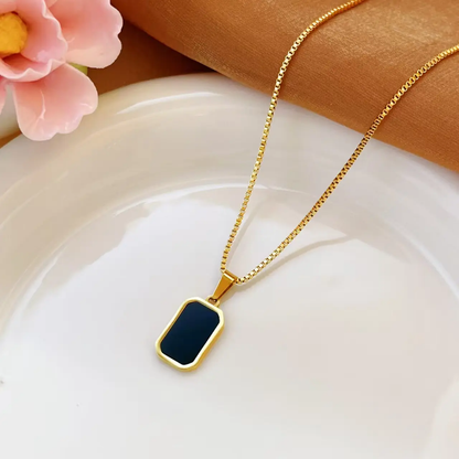 Noiré Luxe Black Enamel Gold Pendant Necklace