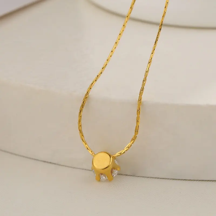 Solara Luxe Gold Solitaire Pendant Necklace