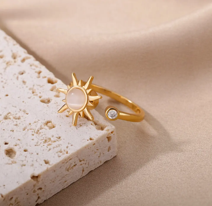 Aurelia Sunburst Pearl Open Ring