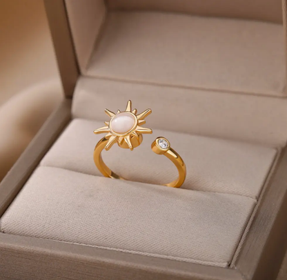 Aurelia Sunburst Pearl Open Ring