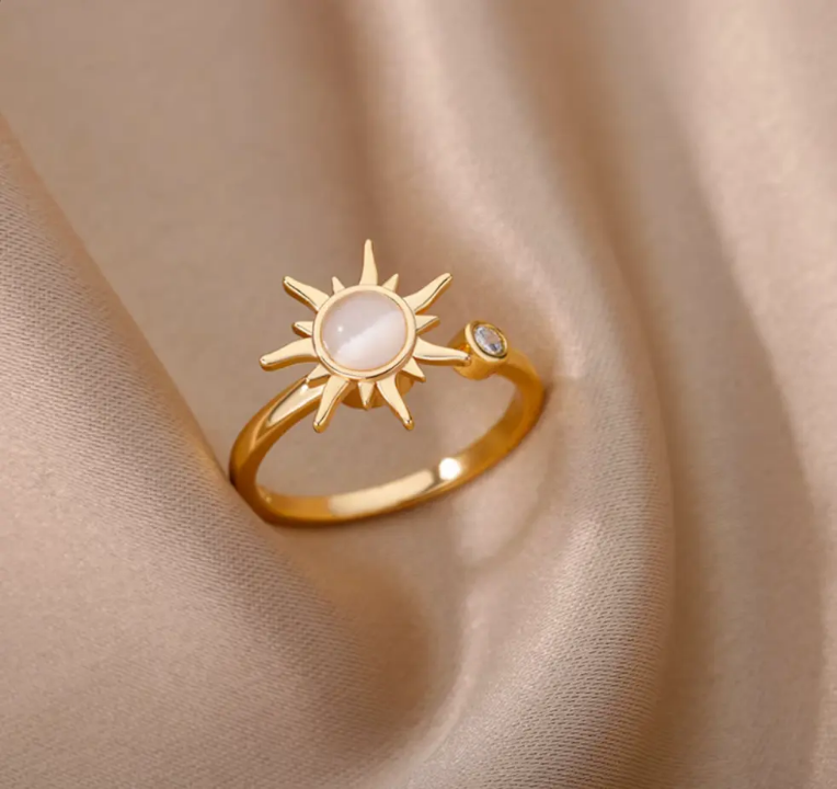 Aurelia Sunburst Pearl Open Ring