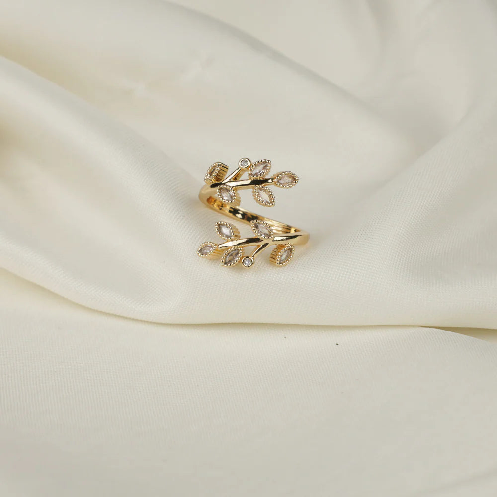 Élan Vine Wrap Adjustable Ring