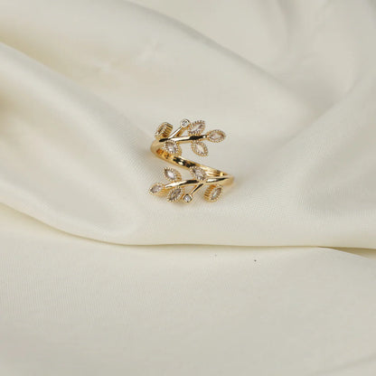 Élan Vine Wrap Adjustable Ring