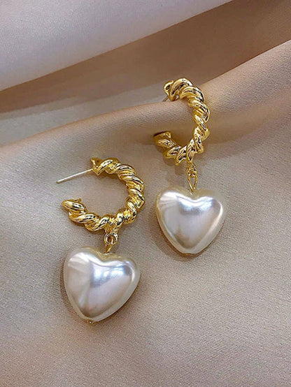 Twisted Hoop Pearl Heart Drops