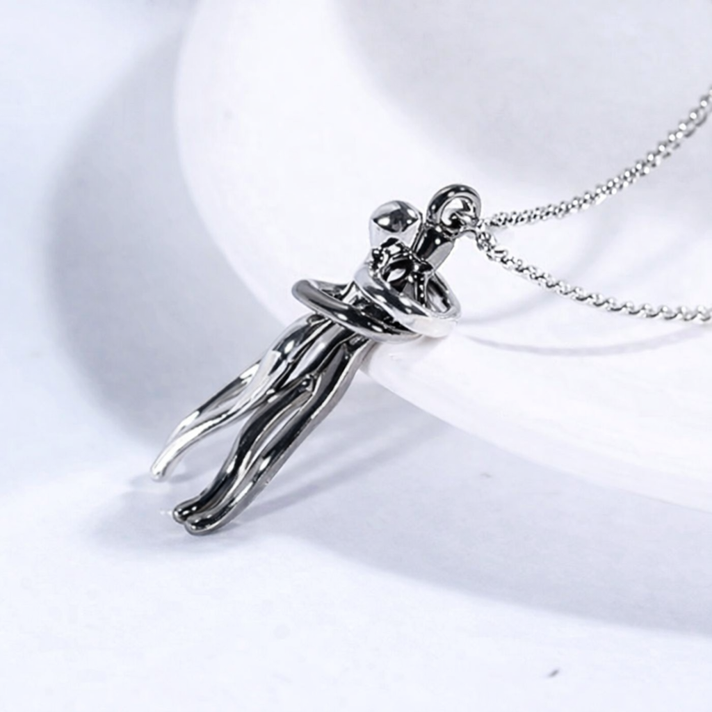 Eterna Embrace Couple Pendant Necklace
