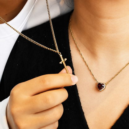 Scarlet Blade Necklace Set