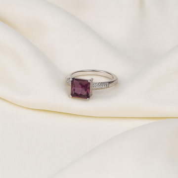Royale Plum Solitaire Ring