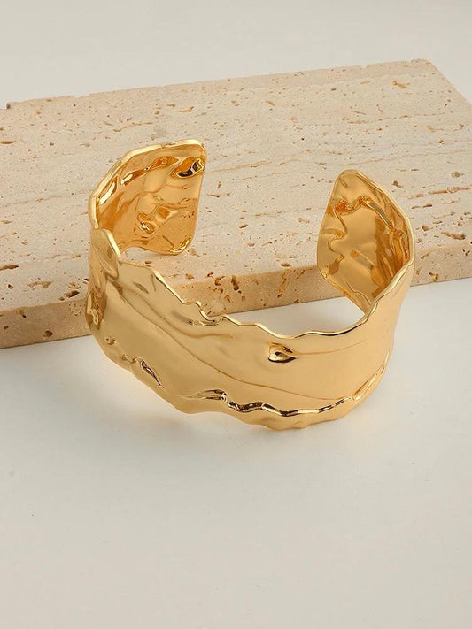 Aurelia Sculpted Cuff