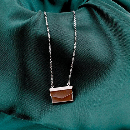 Élan Luxe Envelope Pendant Necklace